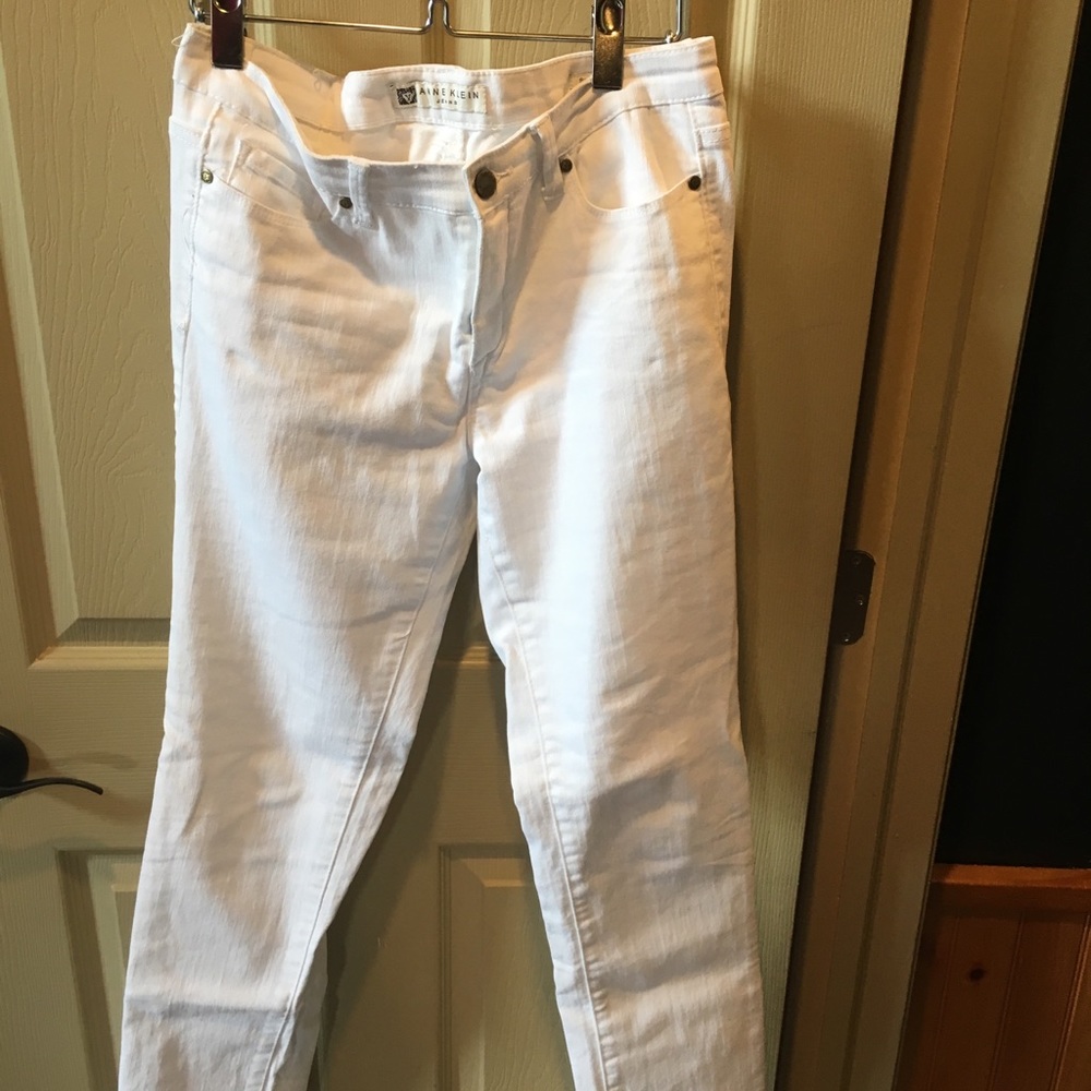 Anne Klein White Ankle Jeans size 6